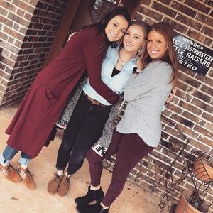 Meet your Posher, Whitney